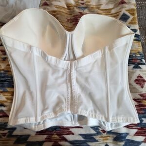 Dominique White Structured Bra with Sweetheart Neckline